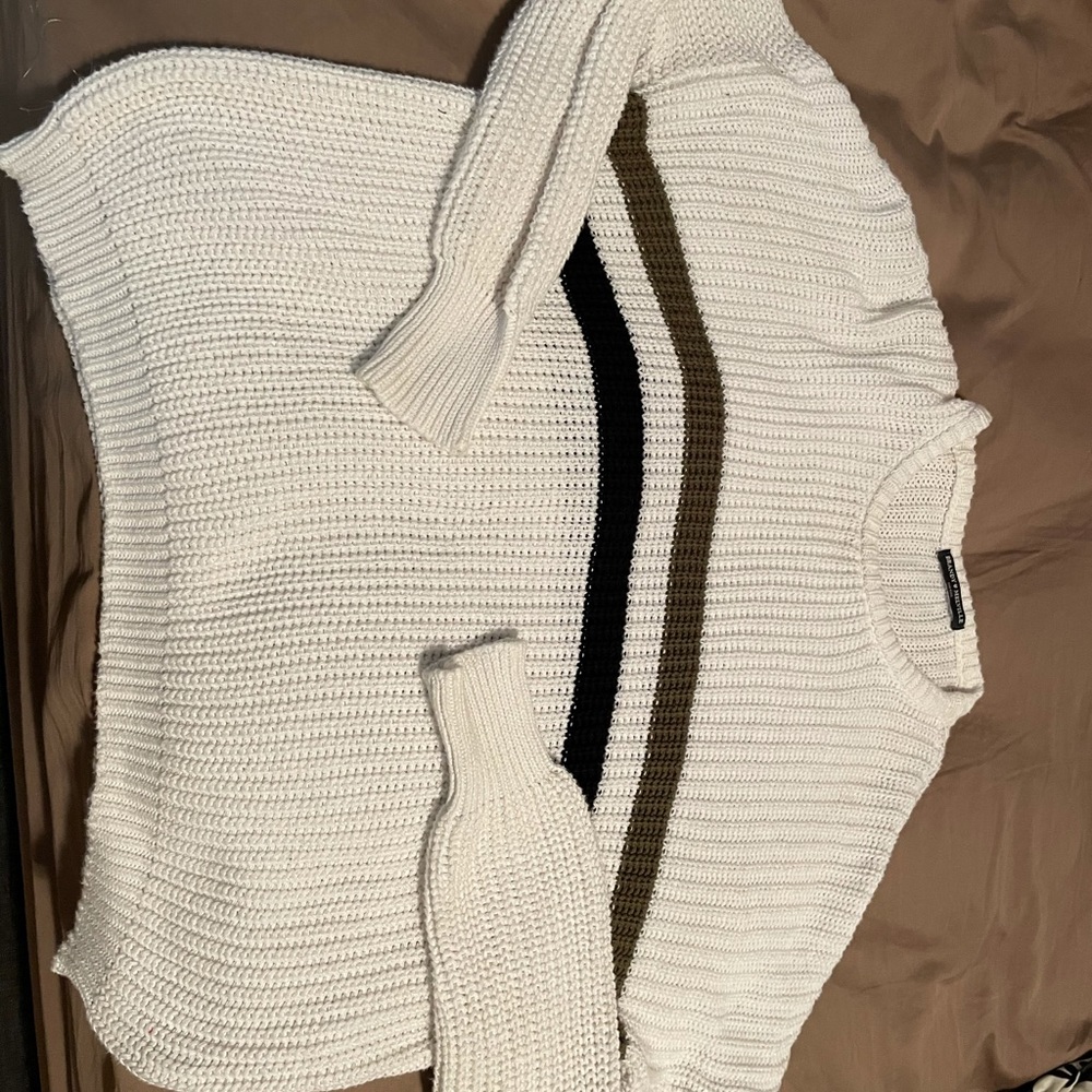 Brandy Melville Sweater